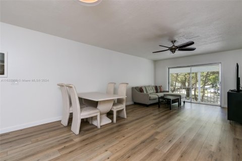 Copropriété à vendre à Fort Lauderdale, Floride: 2 chambres, 93.65 m2 № 1294042 - photo 11