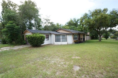 House in DeLand, Florida 3 bedrooms, 130.62 sq.m. № 1342772 - photo 16