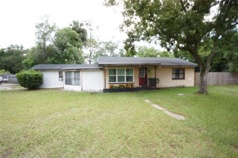 House in DeLand, Florida 3 bedrooms, 130.62 sq.m. № 1342772 - photo 2