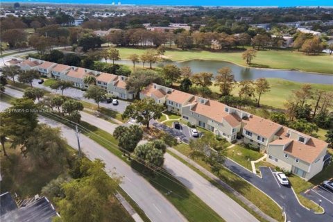 Touwnhouse à vendre à Tamarac, Floride: 2 chambres, 99.59 m2 № 1406305 - photo 2