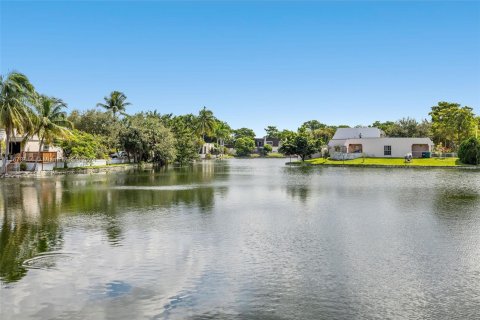 Touwnhouse à vendre à Miami Lakes, Floride: 3 chambres, 161.65 m2 № 1406261 - photo 3