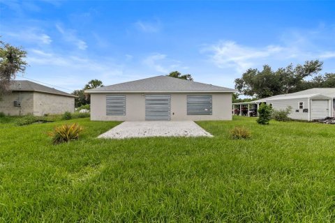 House in Port Charlotte, Florida 3 bedrooms, 128.95 sq.m. № 1297475 - photo 24