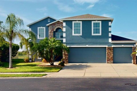 House in Punta Gorda, Florida 5 bedrooms, 277.03 sq.m. № 1297512 - photo 2