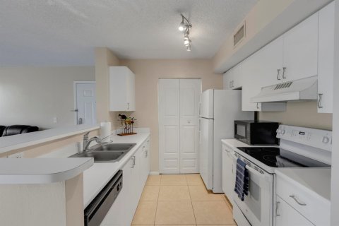 Copropriété à vendre à Hypoluxo, Floride: 2 chambres, 91.23 m2 № 1172110 - photo 24