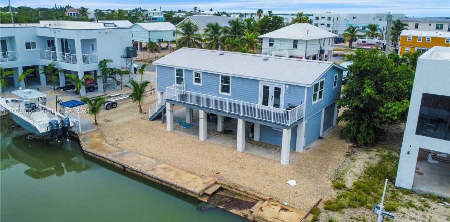 Casa en Big Pine Key, Florida 3 dormitorios, 120.4 m2 № 1374916