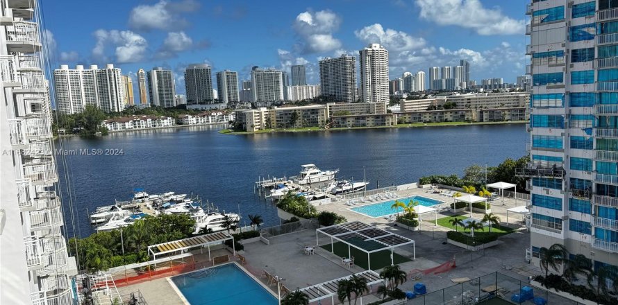 Condo in Aventura, Florida, 1 bedroom  № 1415356