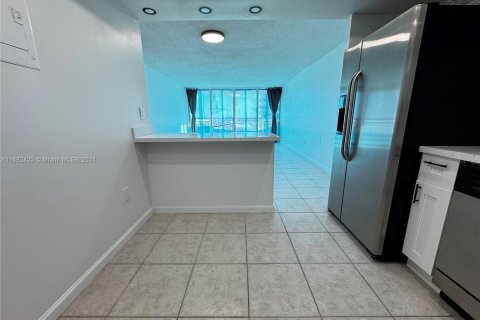 Condo in Aventura, Florida, 1 bedroom  № 1415356 - photo 14