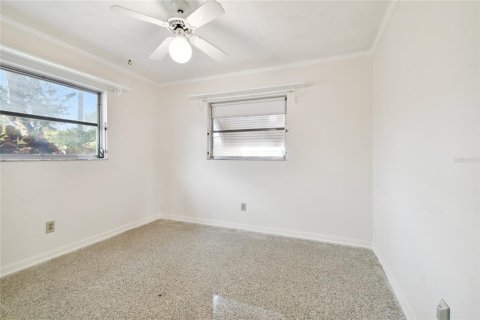 House in Clearwater, Florida 2 bedrooms, 117.99 sq.m. № 1393355 - photo 23