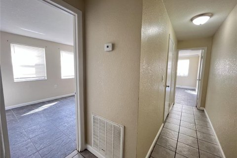 Apartment in Auburndale, Florida 2 bedrooms, 91.32 sq.m. № 1393354 - photo 9