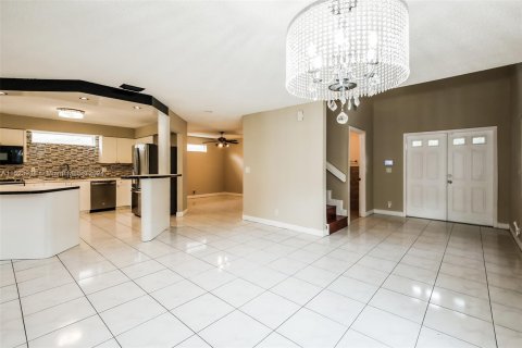 Villa ou maison à vendre à Coconut Creek, Floride: 3 chambres, 190.91 m2 № 980936 - photo 4