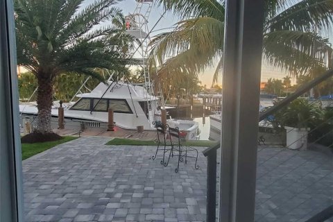 Immobilier commercial à vendre à Pompano Beach, Floride № 285754 - photo 15