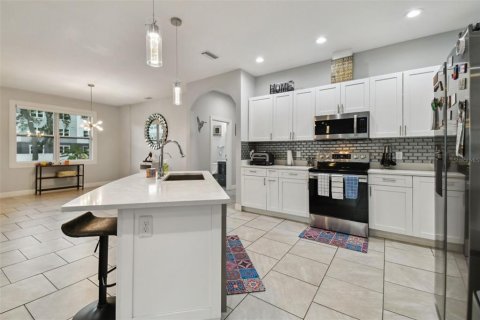 Casa en venta en Tampa, Florida, 3 dormitorios, 178.74 m2 № 1341420 - foto 9