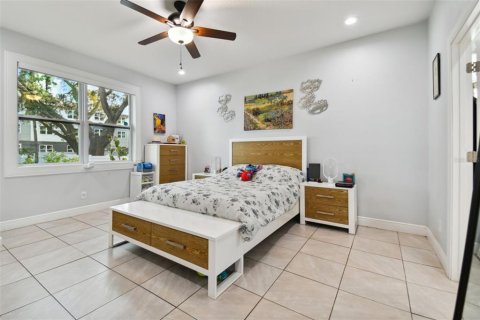 Casa en venta en Tampa, Florida, 3 dormitorios, 178.74 m2 № 1341420 - foto 12