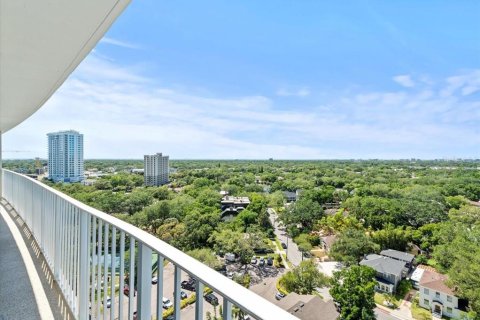 Condo in Tampa, Florida, 2 bedrooms  № 1169677 - photo 27