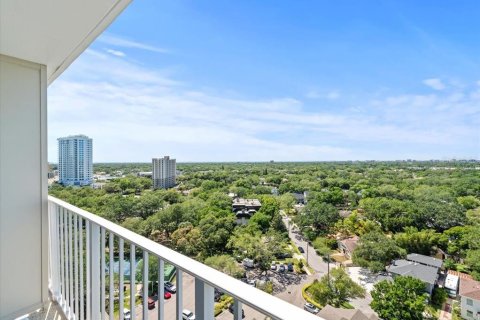 Condo in Tampa, Florida, 2 bedrooms  № 1169677 - photo 23