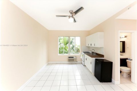 Condominio en venta en Miami Beach, Florida № 1329114 - foto 2