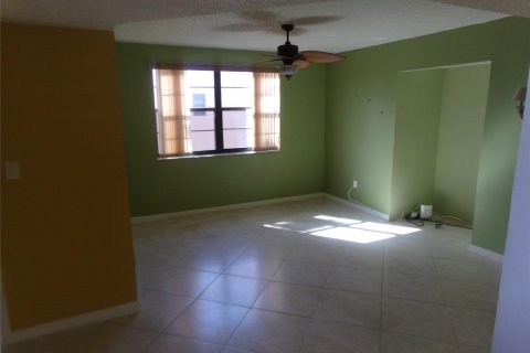 Condominio en venta en Tamarac, Florida, 2 dormitorios, 164.62 m2 № 913604 - foto 4