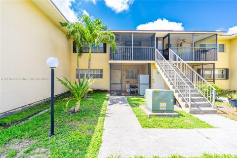 Copropriété à vendre à Miami, Floride: 2 chambres, 76.64 m2 № 1233104 - photo 1