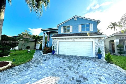 Villa ou maison à vendre à Coconut Creek, Floride: 3 chambres, 166.39 m2 № 1233103 - photo 1