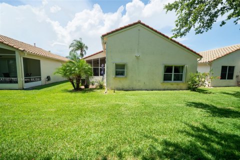 House in Port St. Lucie, Florida 3 bedrooms, 141.77 sq.m. № 1216814 - photo 21