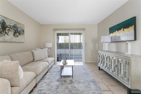 Condominio en venta en Pompano Beach, Florida, 2 dormitorios, 89.28 m2 № 1163224 - foto 11