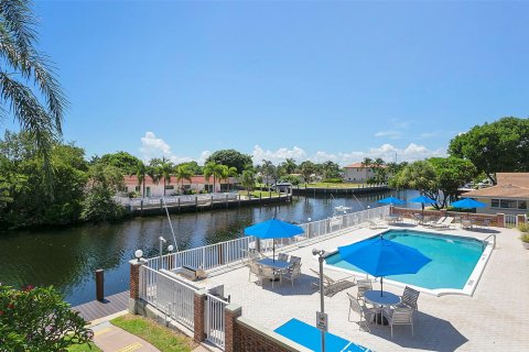 Condominio en venta en Pompano Beach, Florida, 2 dormitorios, 89.28 m2 № 1163224 - foto 23