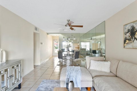 Condominio en venta en Pompano Beach, Florida, 2 dormitorios, 89.28 m2 № 1163224 - foto 7