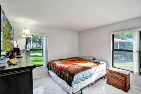 Купить виллу или дом в Корал-Спрингс, Флорида 4 спальни, 238.39м2, № 1186655 - фото 15