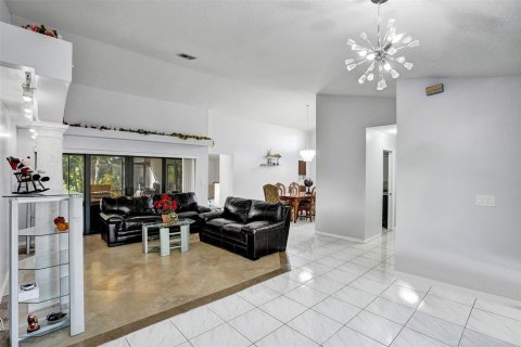 Casa en venta en Coral Springs, Florida, 4 dormitorios, 238.39 m2 № 1186655 - foto 28