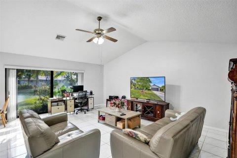 Купить виллу или дом в Корал-Спрингс, Флорида 4 спальни, 238.39м2, № 1186655 - фото 30