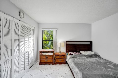Купить виллу или дом в Корал-Спрингс, Флорида 4 спальни, 238.39м2, № 1186655 - фото 14
