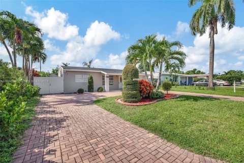 Villa ou maison à vendre à Hollywood, Floride: 3 chambres, 119.1 m2 № 1376004 - photo 1