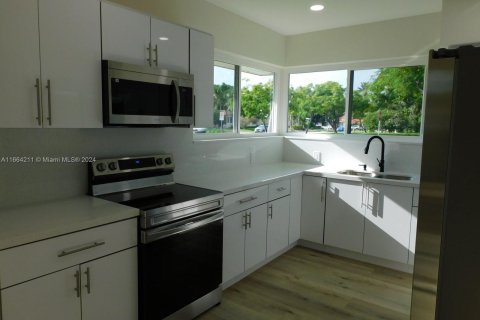 Casa en venta en Coral Gables, Florida, 2 dormitorios, 118.17 m2 № 1375902 - foto 18