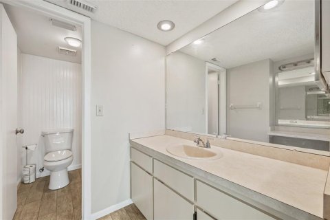 Condo in Port Richey, Florida, 2 bedrooms  № 1274730 - photo 28