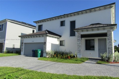 Casa en alquiler en Miami, Florida, 4 dormitorios, 240.25 m2 № 1332755 - foto 25