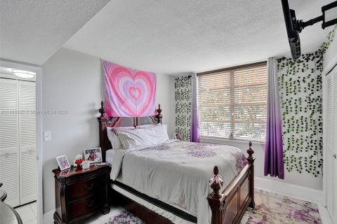 Condominio en venta en Pompano Beach, Florida, 3 dormitorios, 129.13 m2 № 880378 - foto 15