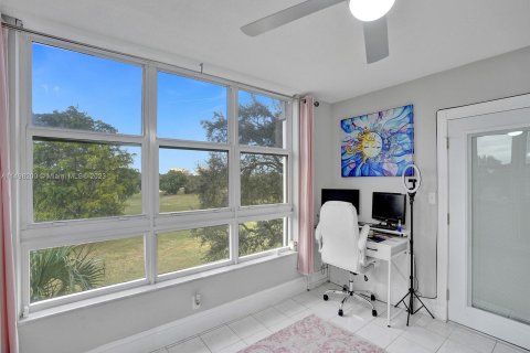 Condominio en venta en Pompano Beach, Florida, 3 dormitorios, 129.13 m2 № 880378 - foto 27