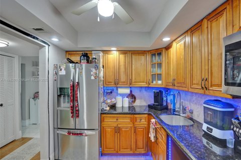 Condominio en venta en Pompano Beach, Florida, 3 dormitorios, 129.13 m2 № 880378 - foto 11