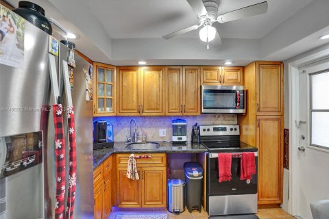Condominio en venta en Pompano Beach, Florida, 3 dormitorios, 129.13 m2 № 880378 - foto 9
