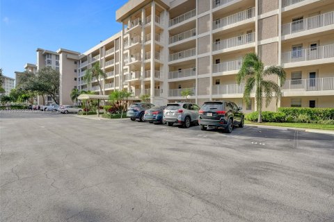 Condominio en venta en Pompano Beach, Florida, 3 dormitorios, 129.13 m2 № 880378 - foto 2