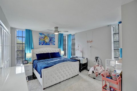 Copropriété à vendre à Pompano Beach, Floride: 3 chambres, 129.13 m2 № 880378 - photo 18