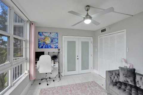 Condominio en venta en Pompano Beach, Florida, 3 dormitorios, 129.13 m2 № 880378 - foto 26