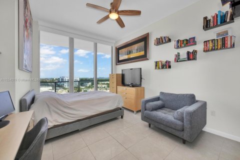 Condo in Miami, Florida, 3 bedrooms  № 1096010 - photo 22