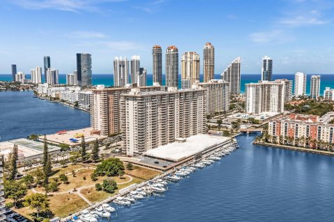 Condo in Sunny Isles Beach, Florida, 1 bedroom  № 1207837 - photo 5