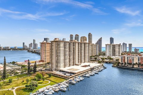 Copropriété à vendre à Sunny Isles Beach, Floride: 1 chambre, 87.61 m2 № 1207837 - photo 1