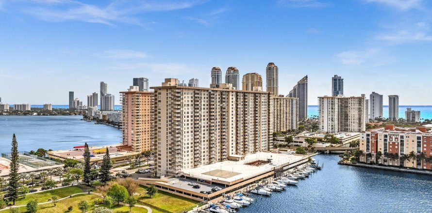 Condo in Sunny Isles Beach, Florida, 1 bedroom  № 1207837