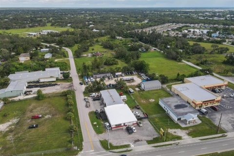 Immobilier commercial à vendre à Punta Gorda, Floride: 278.71 m2 № 733630 - photo 1