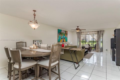 Condominio en venta en Weston, Florida, 2 dormitorios, 116.69 m2 № 912039 - foto 7