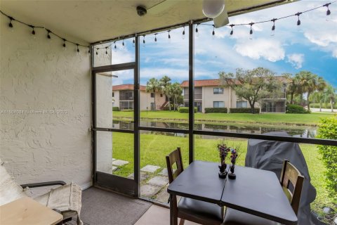 Condominio en venta en Weston, Florida, 2 dormitorios, 116.69 m2 № 912039 - foto 14