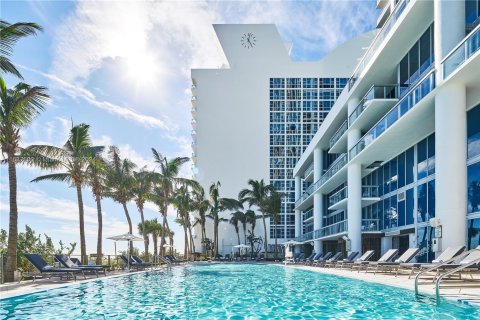 Condo in Miami Beach, Florida, 1 bedroom  № 1309795 - photo 21